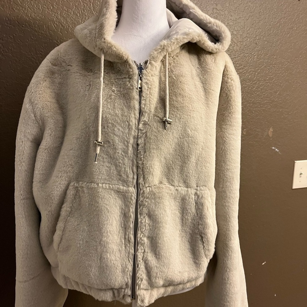 GUESS Cozy Cream Hooded Jacket SIZE M - Picture 2 of 2